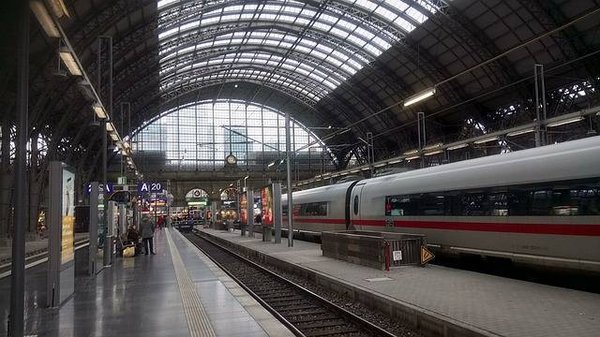 Quels sont les tarifs et les horaires des consignes pour vos bagages à Paris, gare Saint Lazare
