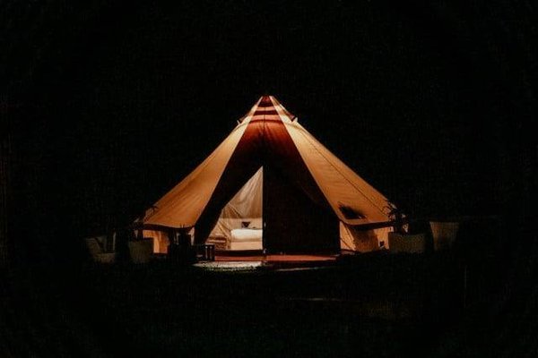 Quels sont les atouts d'un camping club 5 étoiles en Vendée en bord de mer ?